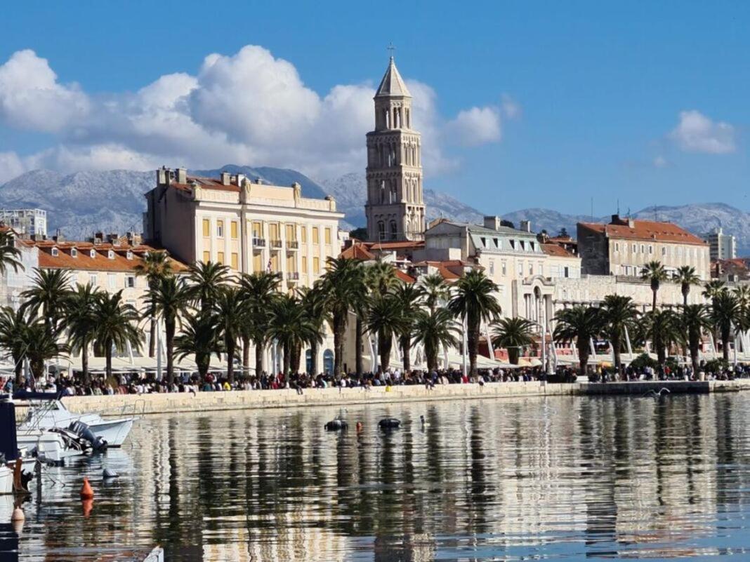 Luxury Apartment In Ancient City Spalato Esterno foto