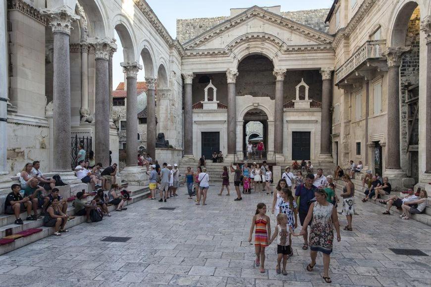 Luxury Apartment In Ancient City Spalato Esterno foto